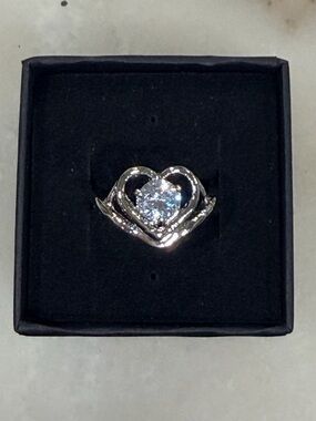 Silver Heart Blue Cubic Zirconia Ring - Size 6.25